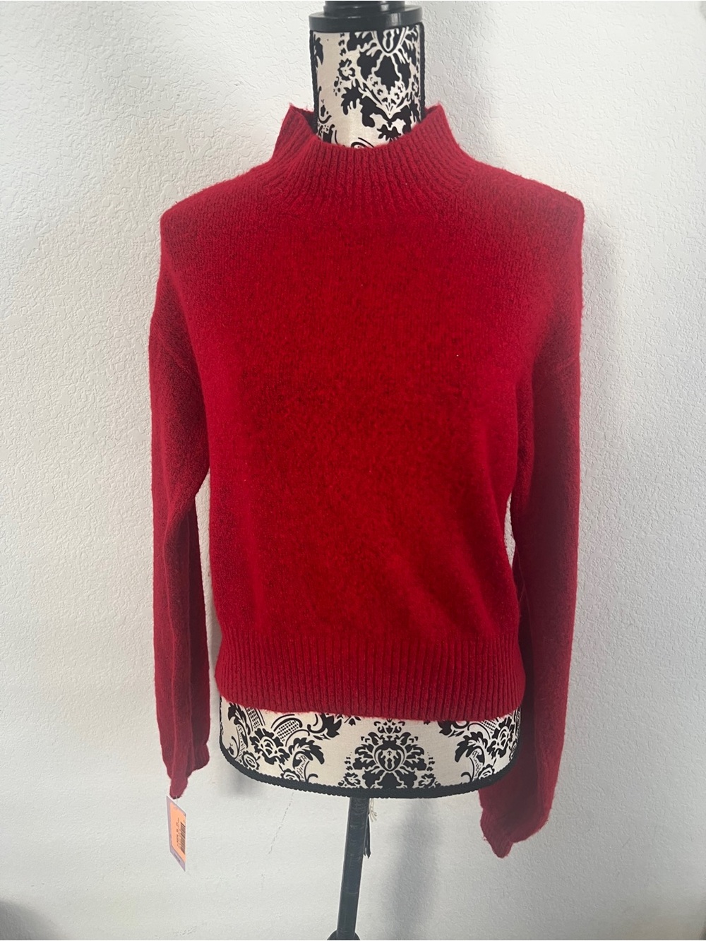 Wild Fable Women’s Red Mock Neck Sweater Size Large NWT
